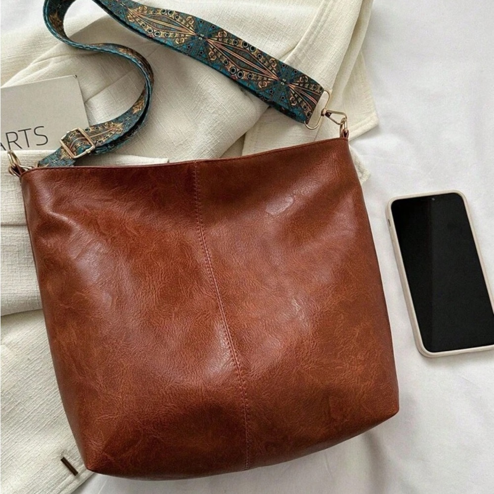 ⚠️Clearance Brown Leather Tote Bag with Patterned Blue Strap - Picture 2 of 7